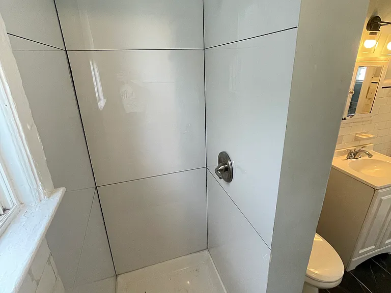 78 Schuyler Ave #3F — Photo 5