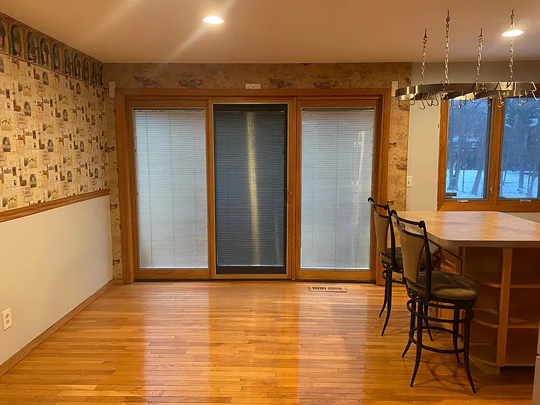 89 Towne House Rd — Photo 2