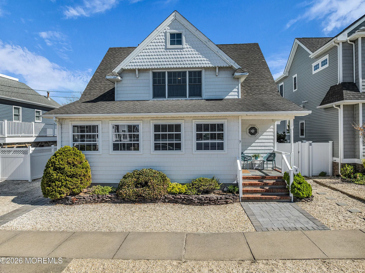 5 bed, 3.5 bath, 2414 sqft, $7,000 — Photo 3