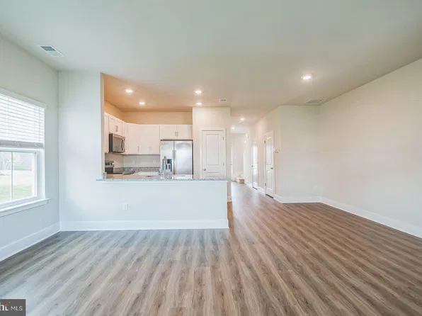 121 Nootka Way, Winchester, VA 22602