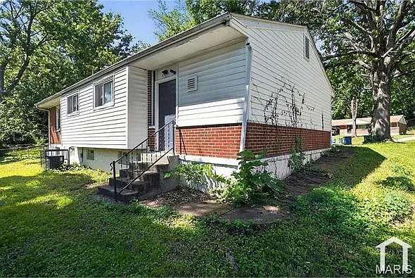 3 bed, 976 sqft, $1,350 — Photo 3