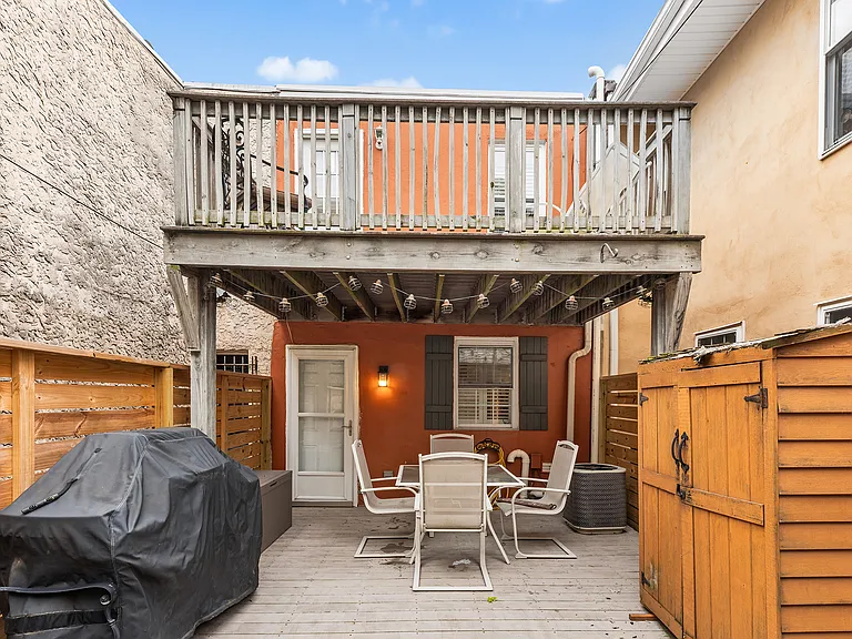 1513 Montrose St — Photo 23