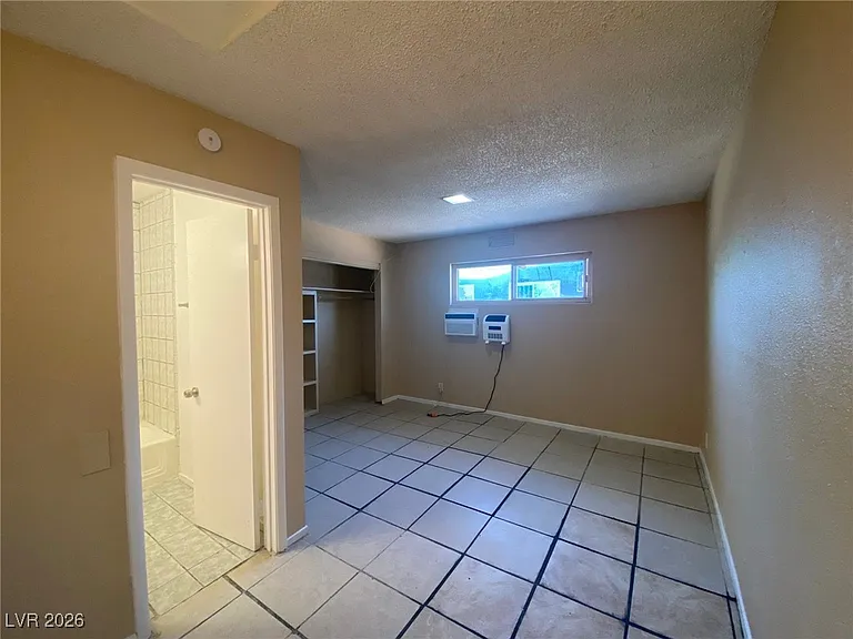 236 W Philadelphia Ave #4 — Photo 11