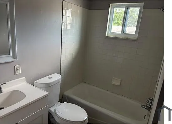3 bed, 1100 sqft, $1,295 — Photo 4