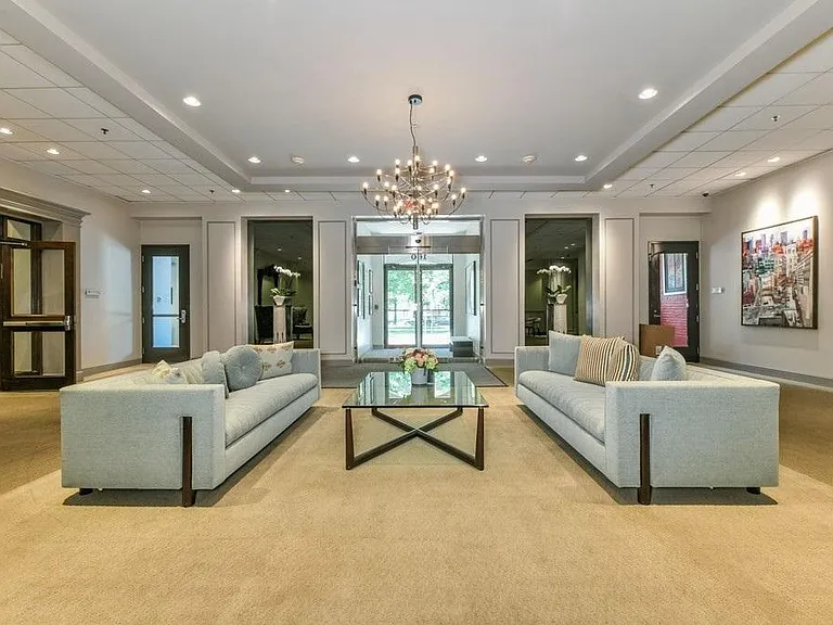 160 Commonwealth Ave #216 — Photo 3