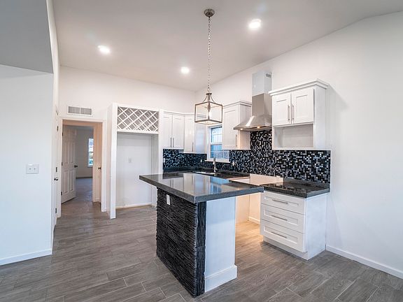 5th image of 10518 Crete Dr
