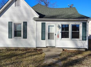 511 S Madison Ave, Aurora, MO 65605