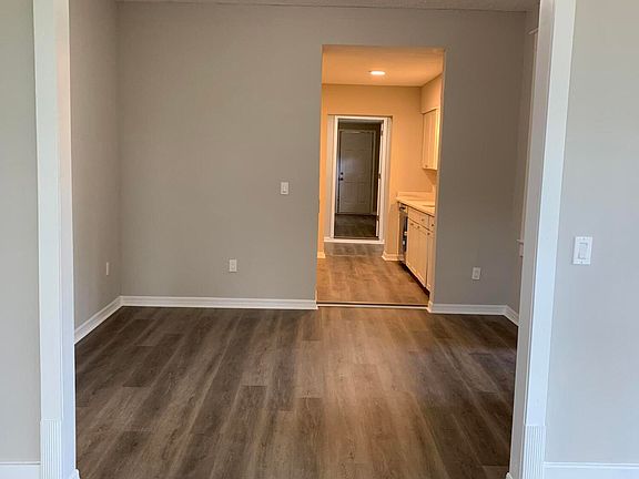 5th image of 818 15TH Street