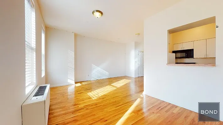 Rented by Bond New York | media 3