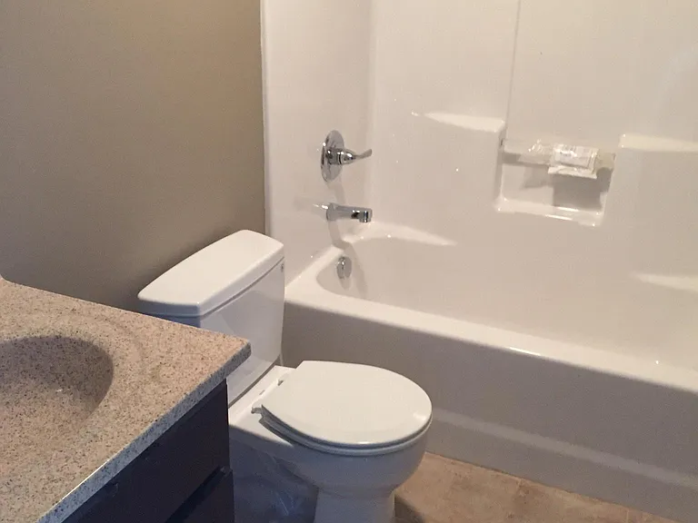 638 E 8th Ave #2 — Photo 3
