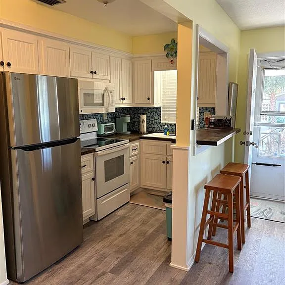14531 Walsingham Rd #225 — Photo 10