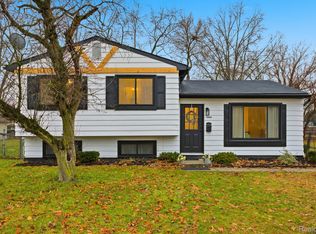 15486 Orchard St, Romulus, MI 48174