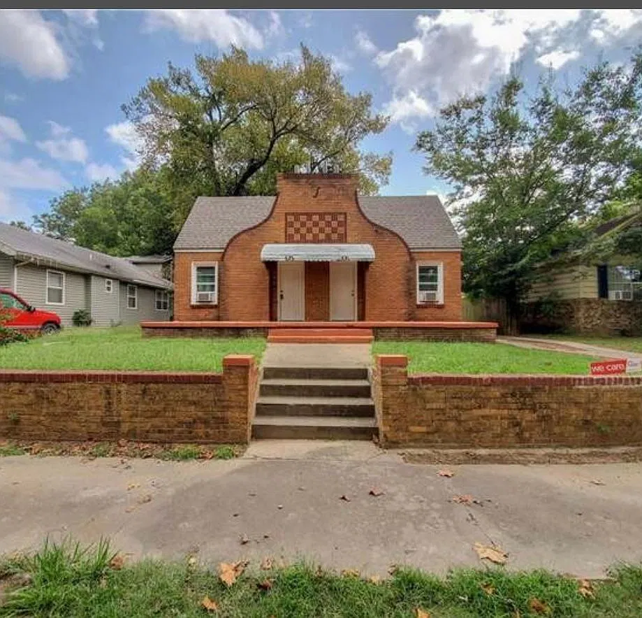 2 bed, 1.0 bath, 800 sqft, $875 — Photo 1