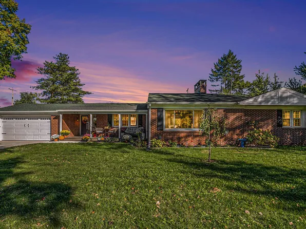 915 Walnut St, Three Rivers, MI 49093