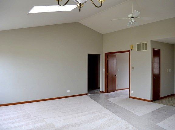 4th image of 3132 Laconia Ln