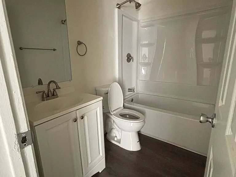 3565 Van Dyke Ave — Photo 16