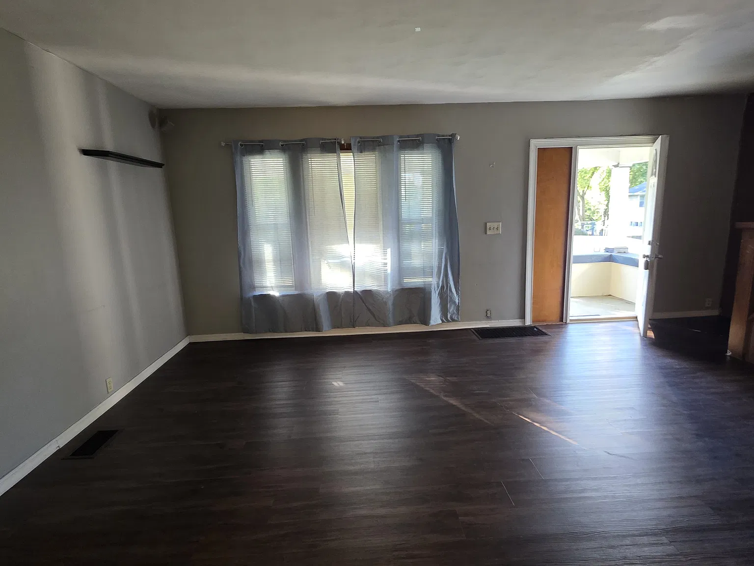 3 bed, 1303 sqft, $1,600 — Photo 4