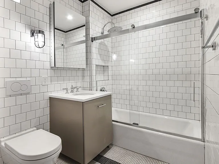 23 Avenue B #601 — Photo 6