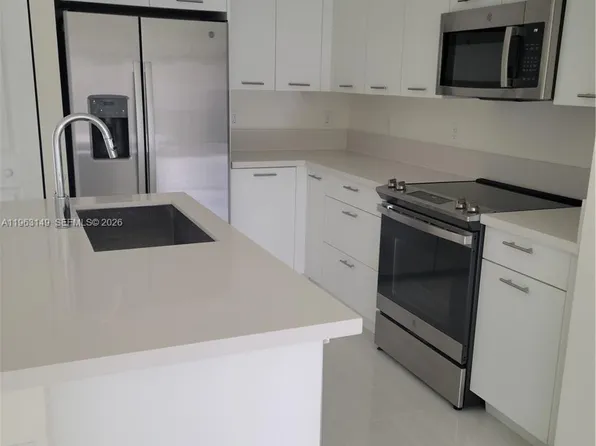 8167 NW 41st St #E-109, Miami, FL 33166