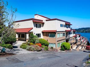 3820 NE 155th Pl APT 403, Lake Forest Park, WA 98155