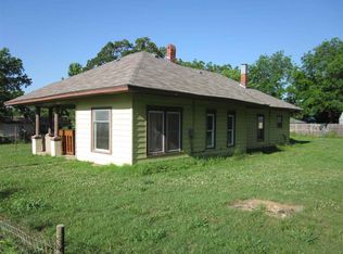 321 S Spruce St, Sedan, KS 67361