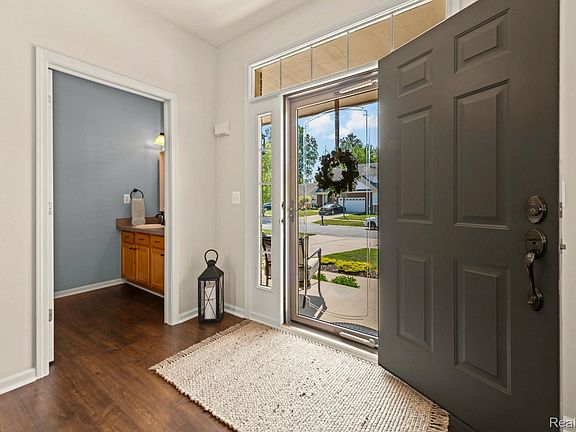 4th image of 23984 Waterview Dr
