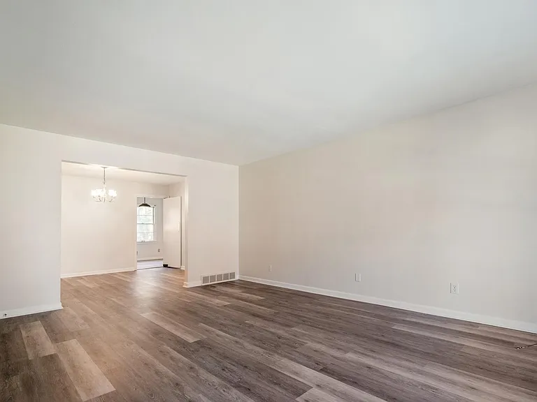 4056 Massie Ave — Photo 3