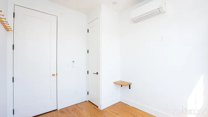 Rented by Nooklyn NYC LLC | media 17