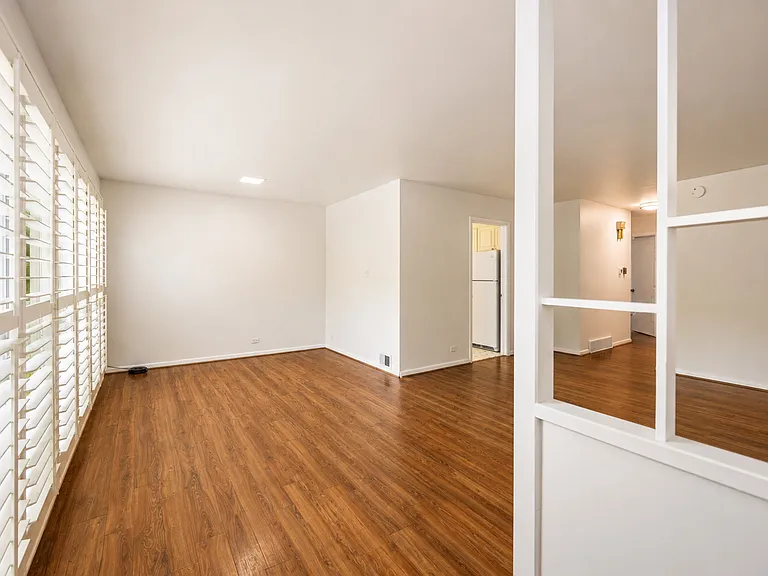 408 S Albert St — Photo 11