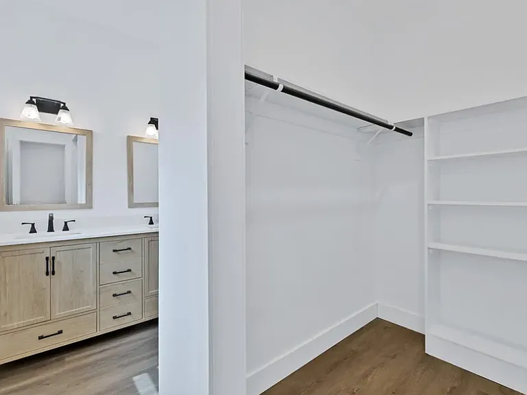 1027 W Coffin St — Photo 18