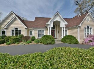 964 Whitmoor Dr, Weldon Spring, MO 63304