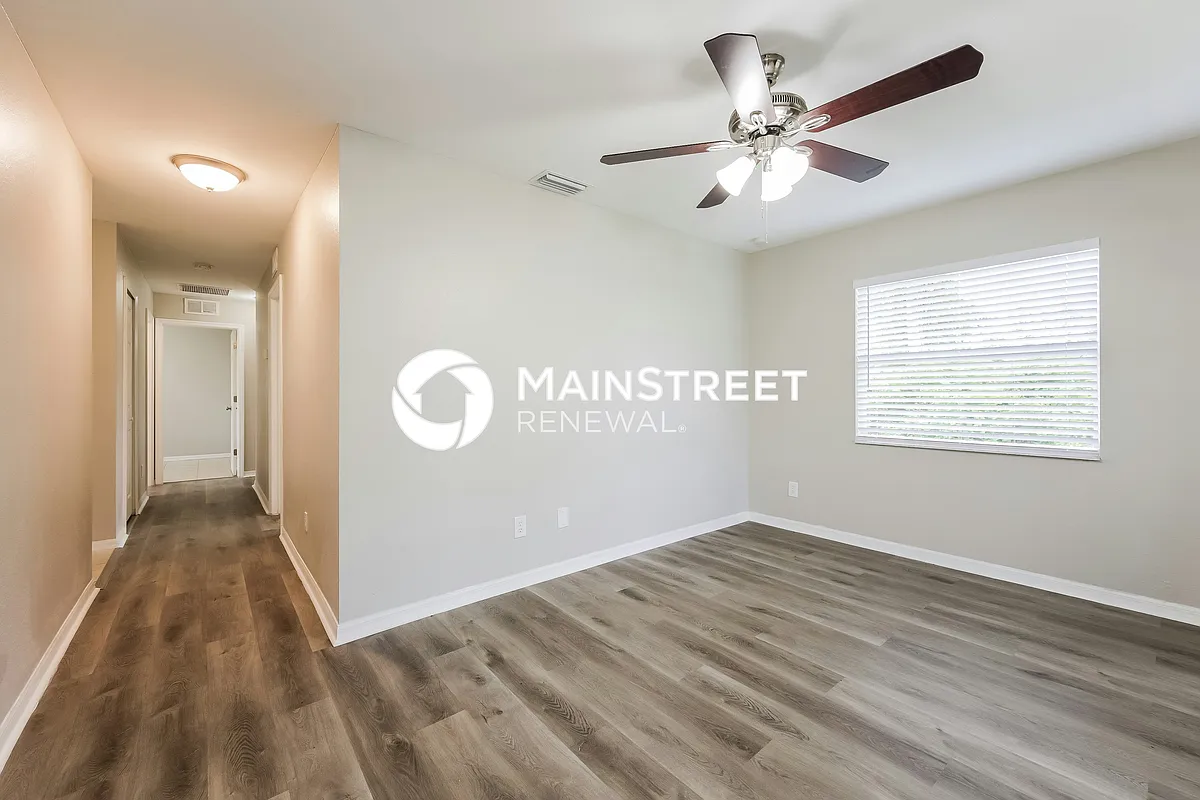Living Room - 1018 Garnet Ave