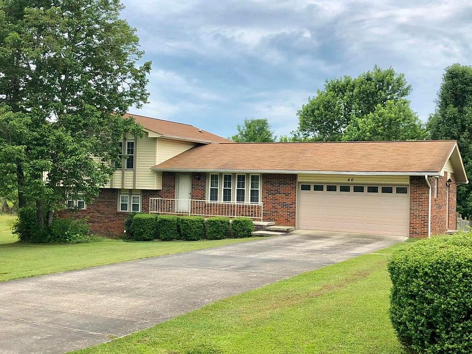 1st image of 40 Woodland Dr