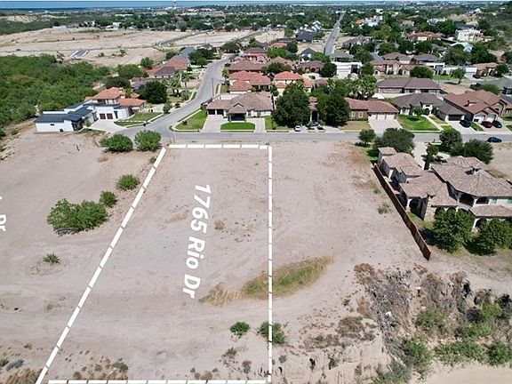 2nd image of 1765 Rio Dr