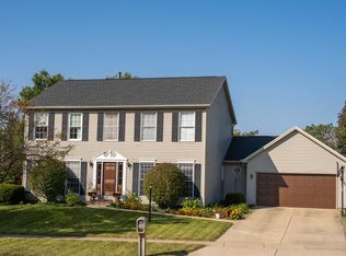 605 Wesley Ave, Savoy, IL 61874