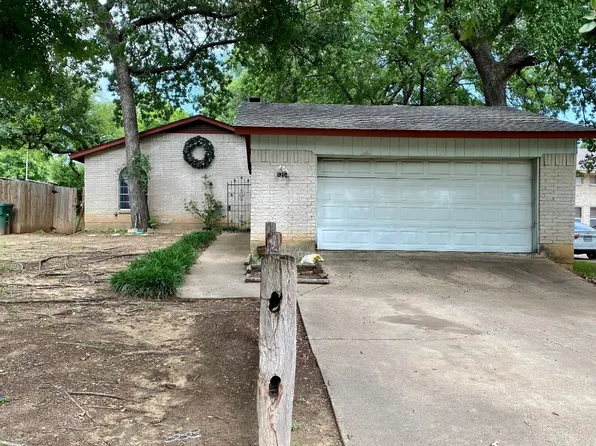 1204 Tyra Ln, Fort Worth, TX 76114