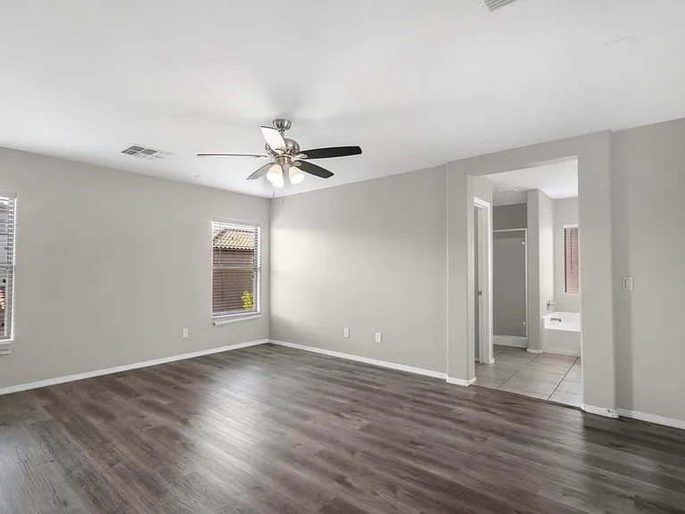 4042 W Valley View Dr — Photo 16