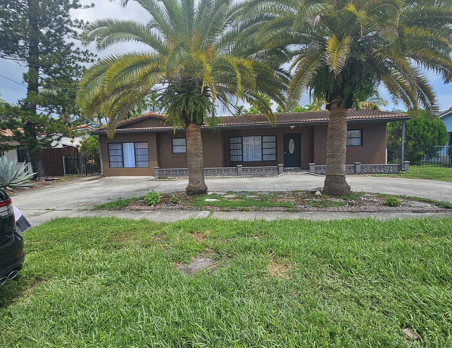 5 bed, 2011 sqft, $4,900 — Photo 1