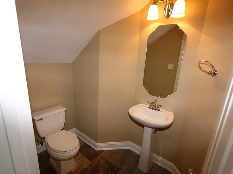 7102 Spring Run Ln — Photo 13