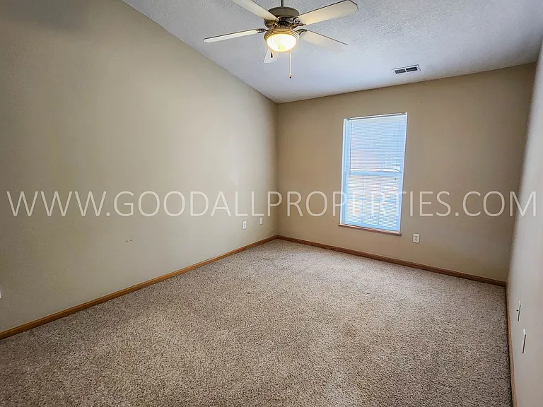 4304 153rd Pl — Photo 8