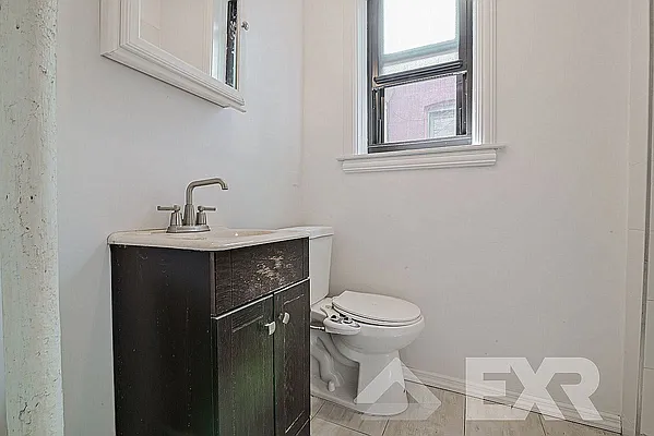 Rented by EXR | media 15