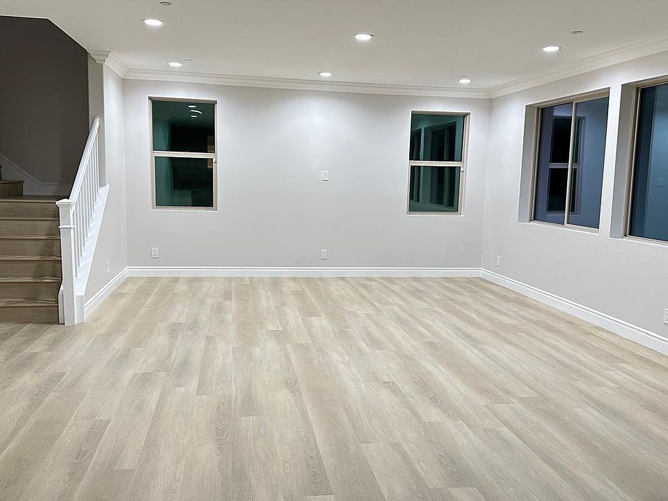 1st image of 24452 Paxton Ln