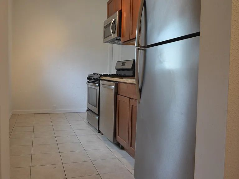 555 S Locust St #3 — Photo 20