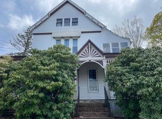 8 Highland St #8, Nashua, NH 03064