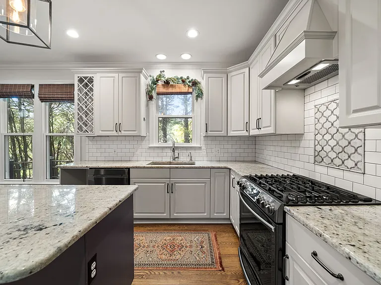 4601 Jamesford Dr — Photo 8