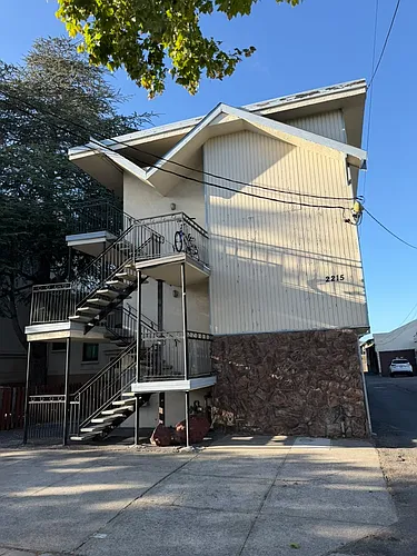 2215 Central Ave #H Photo 1 2215 Central Ave #H Photo 1