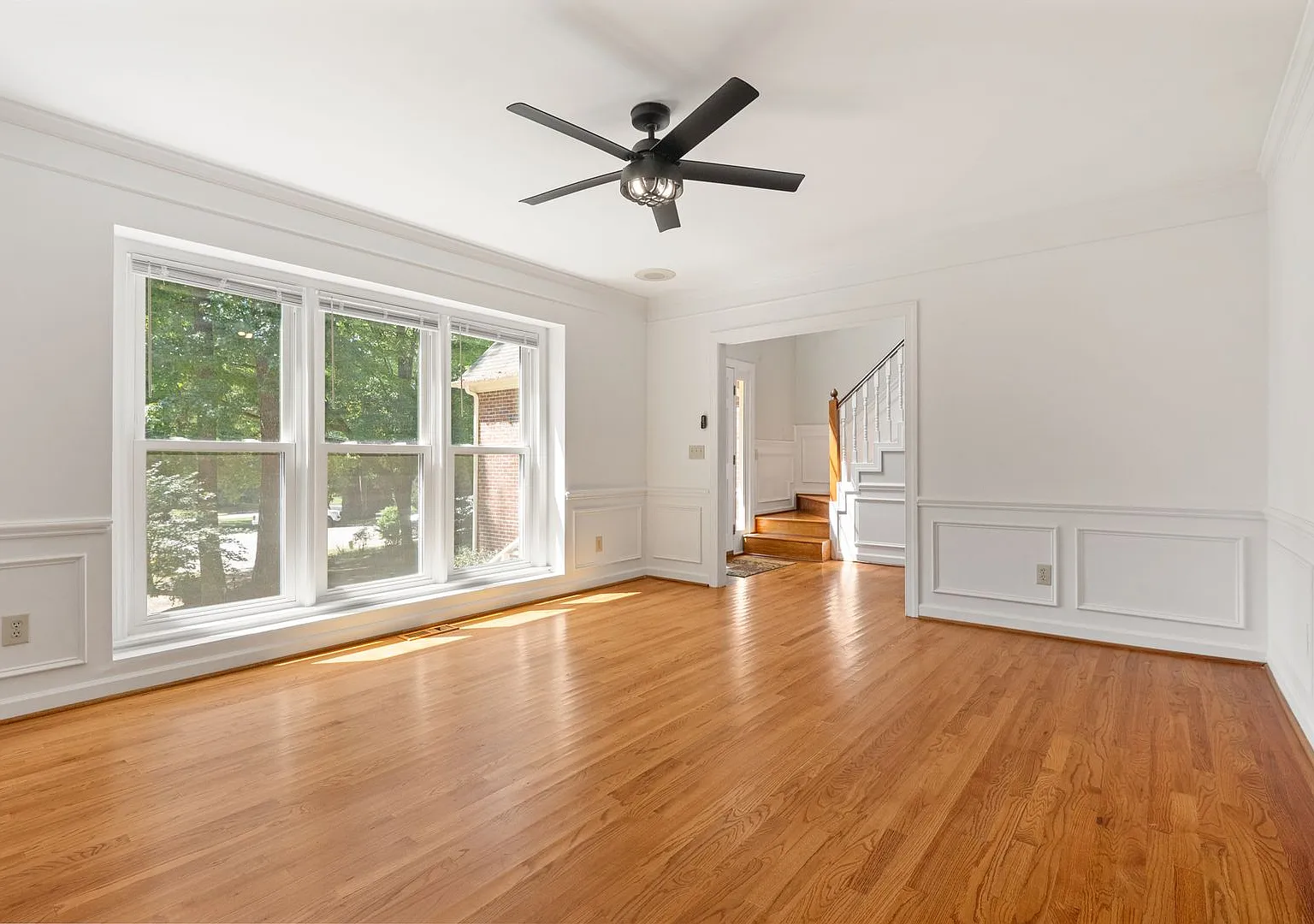 Available Now! Spacious 5-Bed, 3.5-Bath in Cary! — Photo 4