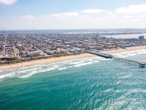 2nd image of 4667 Ocean Blvd Unit 411