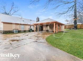 5230 Twin Woods Ave, Memphis, TN 38134