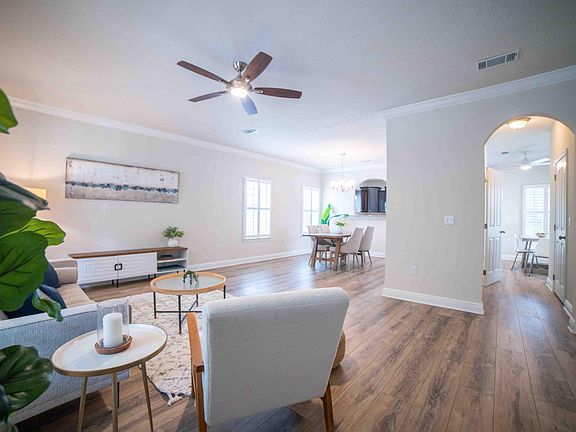 4th image of 228 Golf Villa Dr
